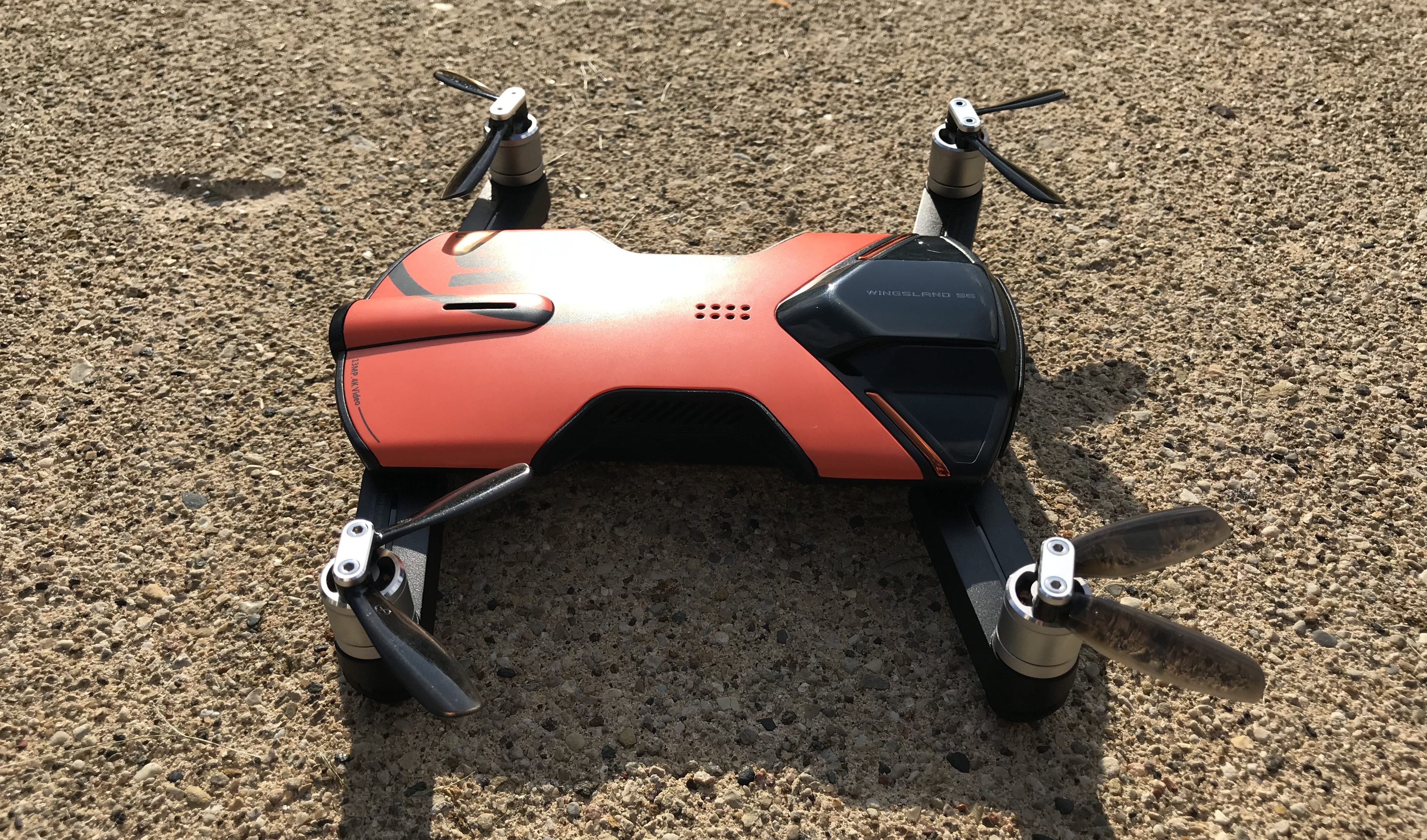 folding wingsland drone