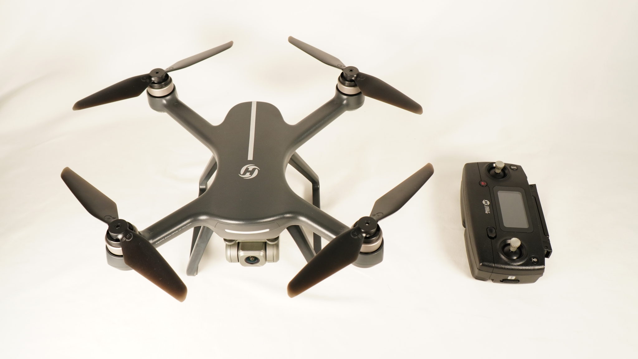 Holy Stone HS700E A beginner's drone Half Chrome Drones