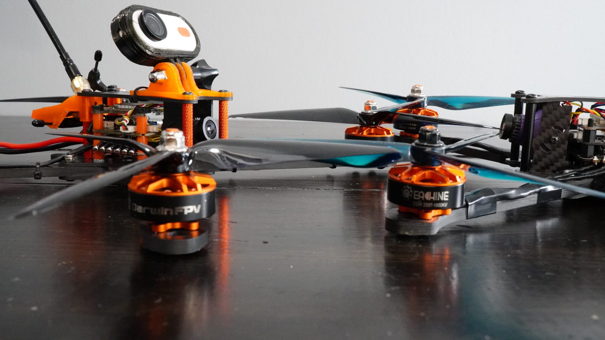 Darwin129 a BIG drone for a LITTLE budget By DarwinFPV Half Chrome